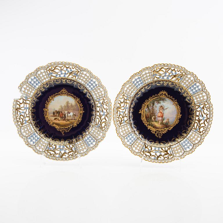 Tallrikar ett par Meissen omkring 1900 porslin.