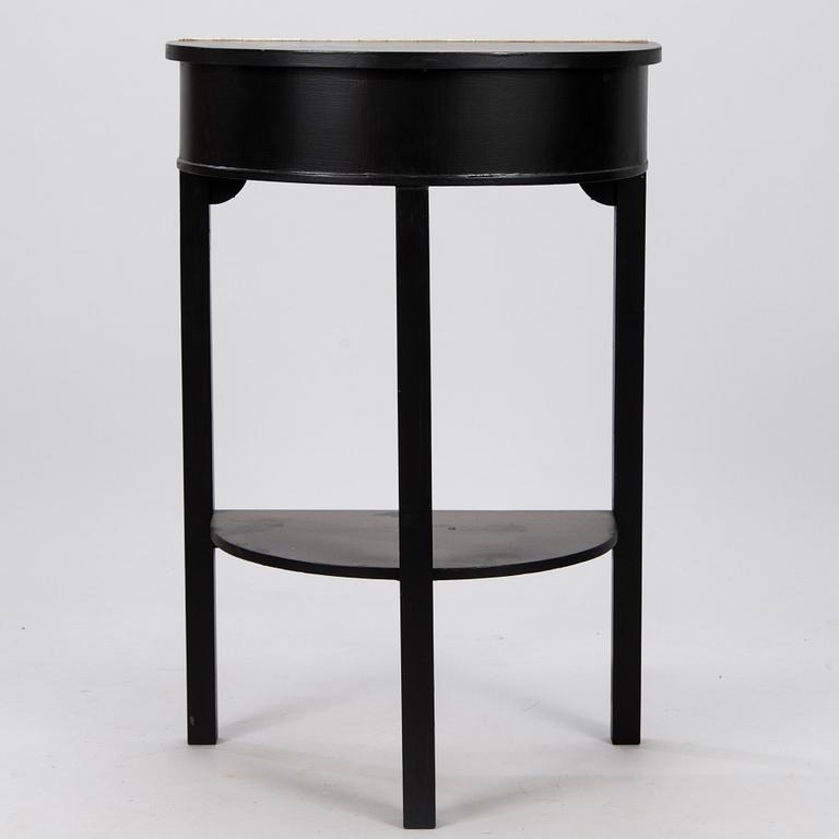 HALF-ROUND TABLE, early 20th century.
