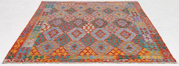 Kilim, modern, approx. 250 x 195 cm.