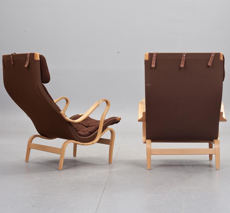 FÅTÖLJER, ett par. Bruno Mathsson för Dux "Pernilla".