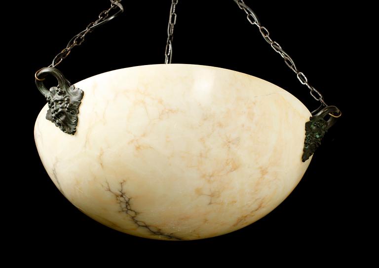 TAKAMPEL, alabaster, tidigt 1900-tal. H ca 75.