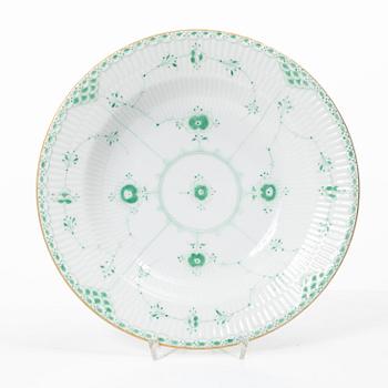 Royal Copenhagen, A green Musselmalet (green fluted) soup plate, model no 565, 1898-1923.