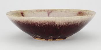 An Ulla & Gustav Kraitz stoneware charger, Fogdarp, Förslövsholm 1994.