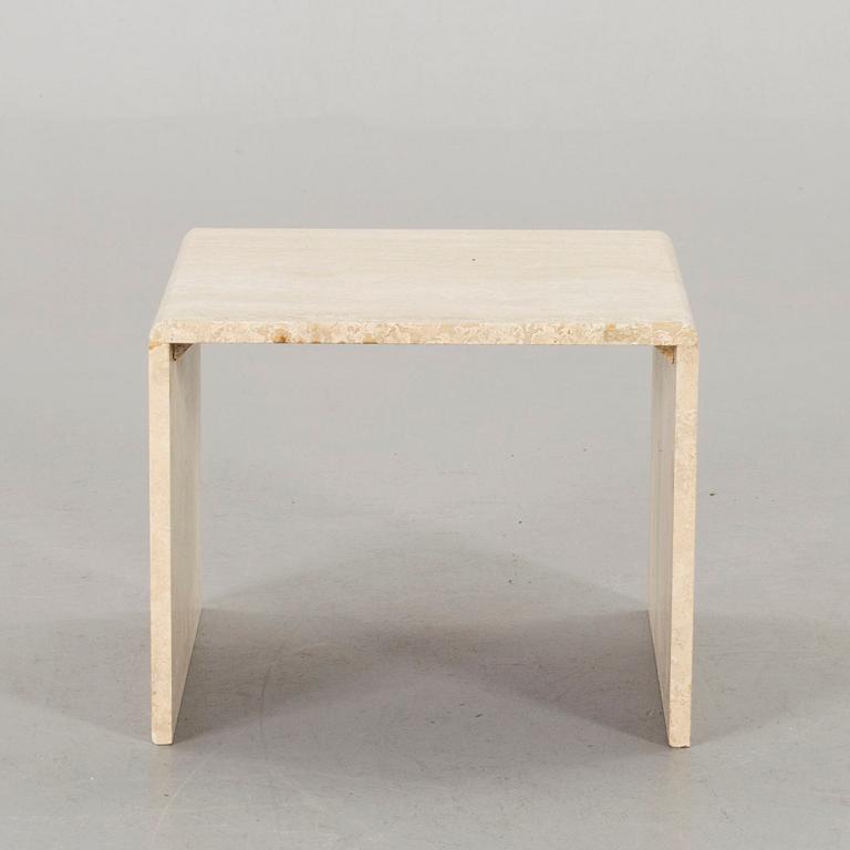A TRAVERTINE SIDE TABLE.