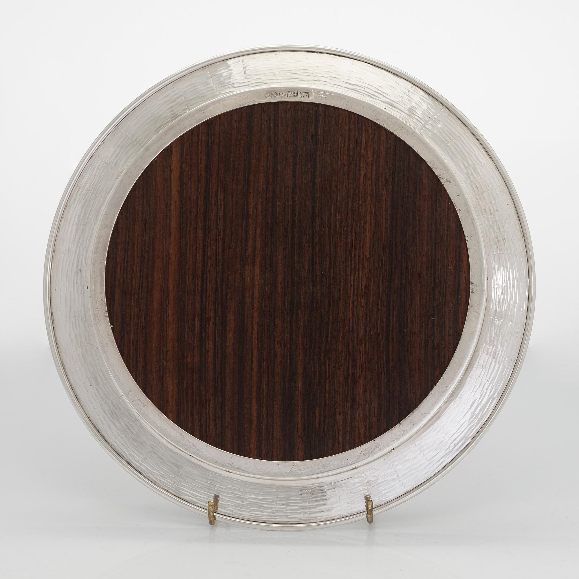 Tapio Wirkkala, four silver beakers, and a rosewood and sterling silver tray, Kultakeskus, Hämeenlinna 1973-74.