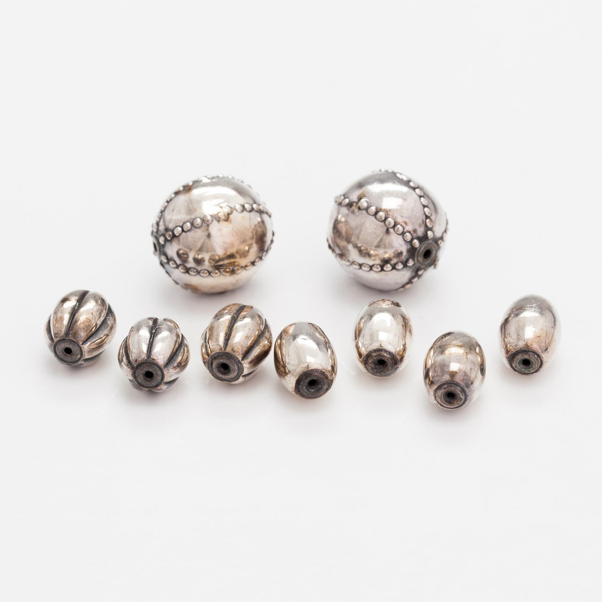 A set of sterling silver necklace and bracelet "Halikko treasure". Kalevala Koru, Helsinki 1967-72.