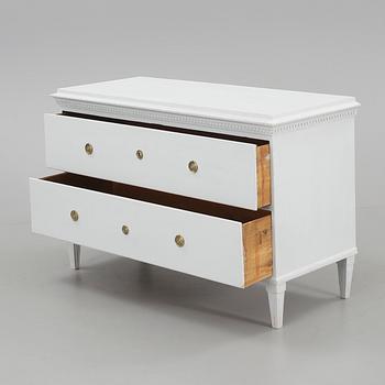 BYRÅ, gustaviansk stil, 1900-talets början.