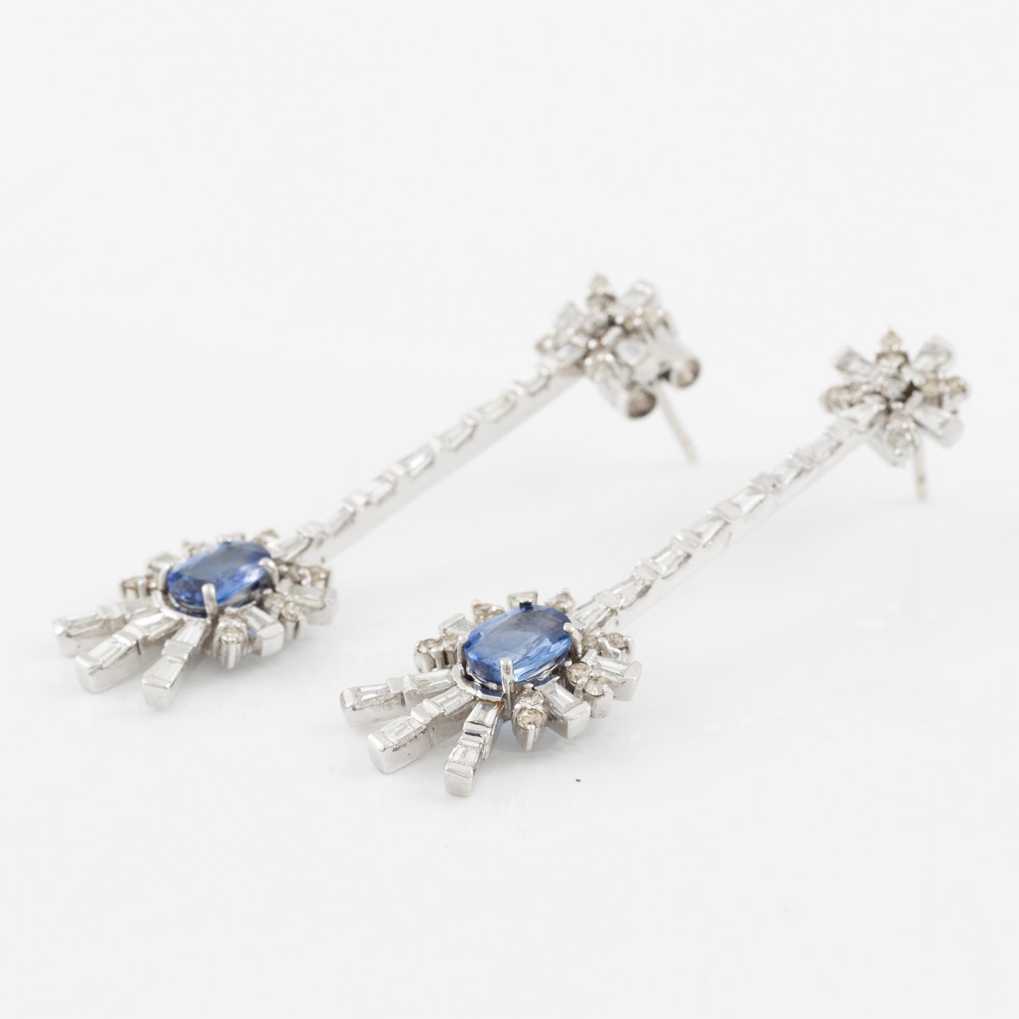 Earrings, 18K white gold set with sapphires and round brilliant-cut and baguette-cut diamonds.
