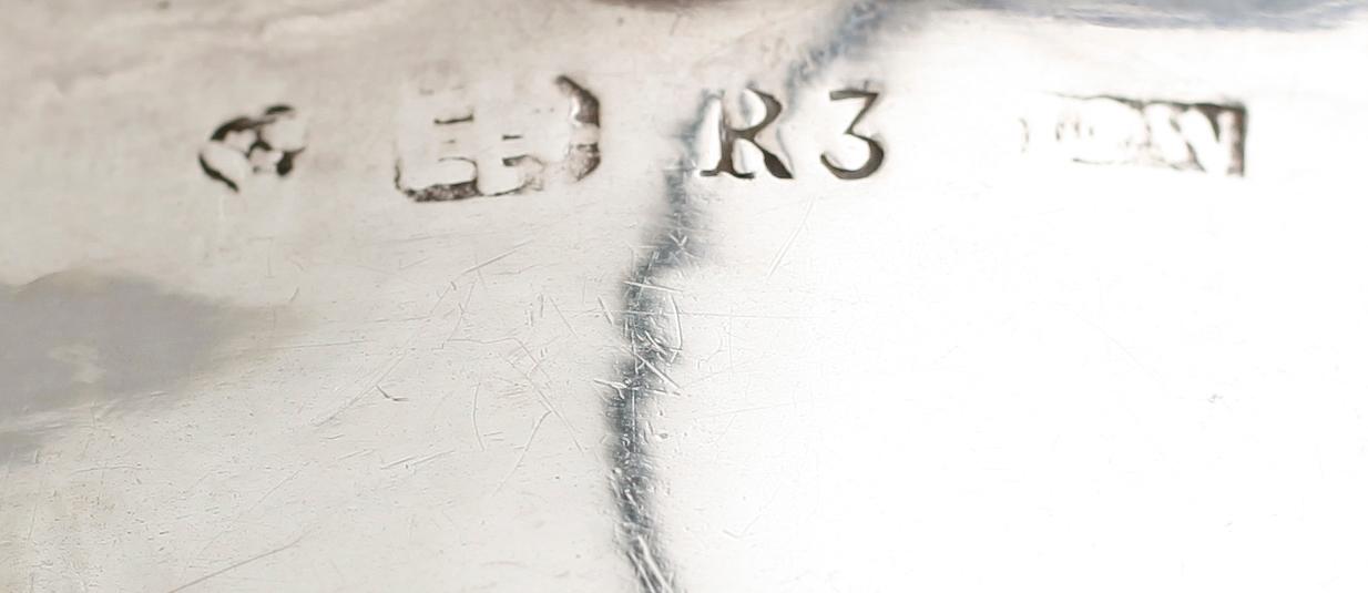 GRÄDDKANNA, silver, svenska stämplar Nyköping 1823. Vikt ca 83 gram.