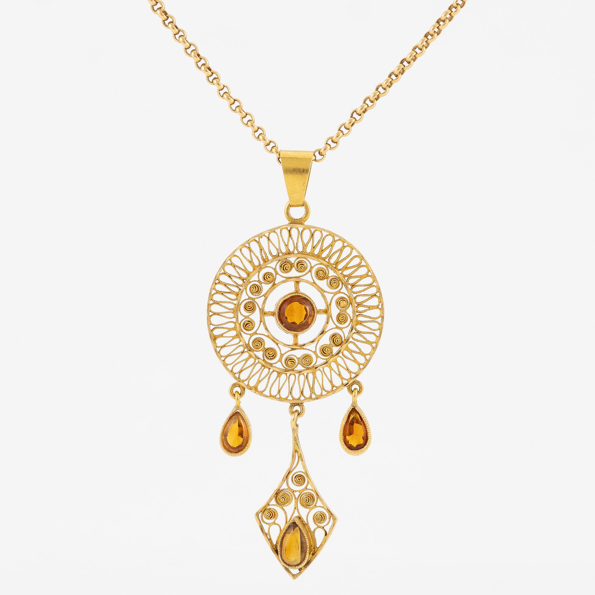 Hänge, 18K guld med filigran med citriner, Gustaf Dahlgren & Co, Malmö, 1912 , med kedja 18K guld.