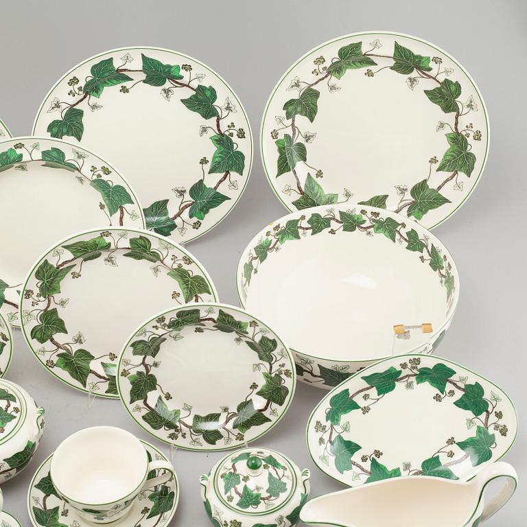 SERVISDELAR, 100 delar, flintgods, "Napoleon Ivy (Queen's Ware)", Wedgewood, 1900-talets andra hälft.