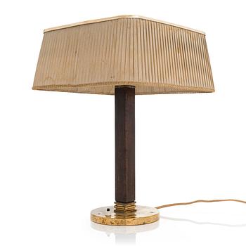 Paavo Tynell, bordslampa, modell 5066, Taito Oy, 1900-talets mitt.