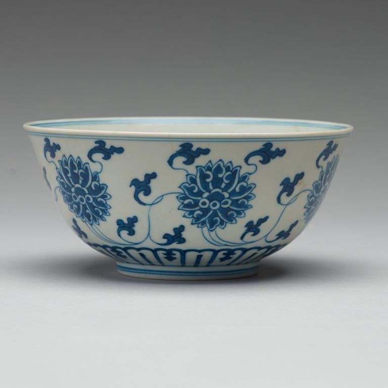 A blue and white lotus bowl, late Qing dynasty, with Daoguang six character seal mark.