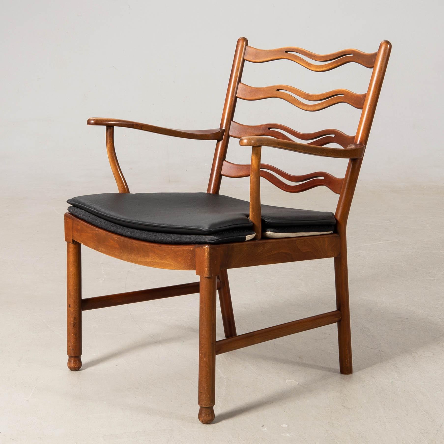 Ole Wanscher, chair, model 1755, Fritz Hansen, Denmark, 1946.
