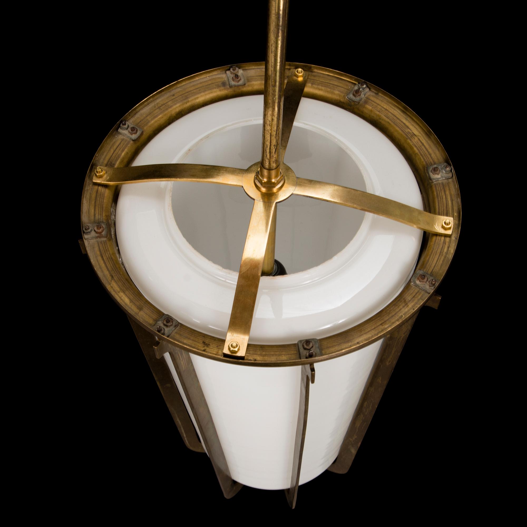 PAAVO TYNELL, kattovalaisin, Taito 1900-luvun puoliväli.