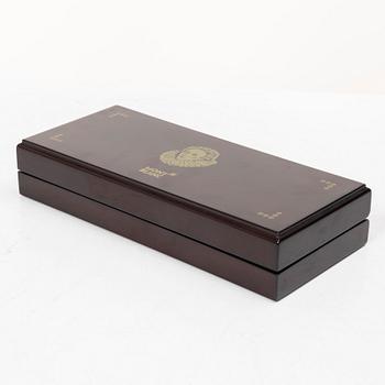 A Montblanc fountain pen, limited edition 'Queen Elizabeth I' from the series 'Patrons of Art'.