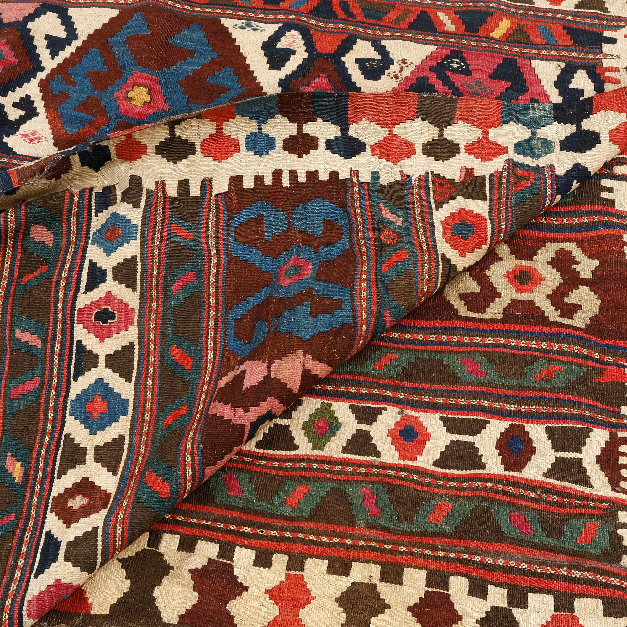 KELIMMATTA, semiantik, ca 335 x 160 cm.