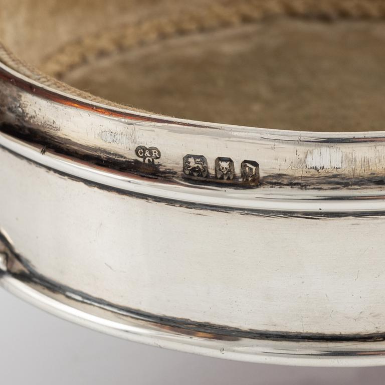 An English silver and tortoiseshell jewellery box, marks of Charles & Richard Comyns, London 1919,