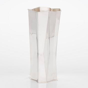 Tapio Wirkkala, silver vase 'TW6-4', Kultakeskus, Hämeenlinna.