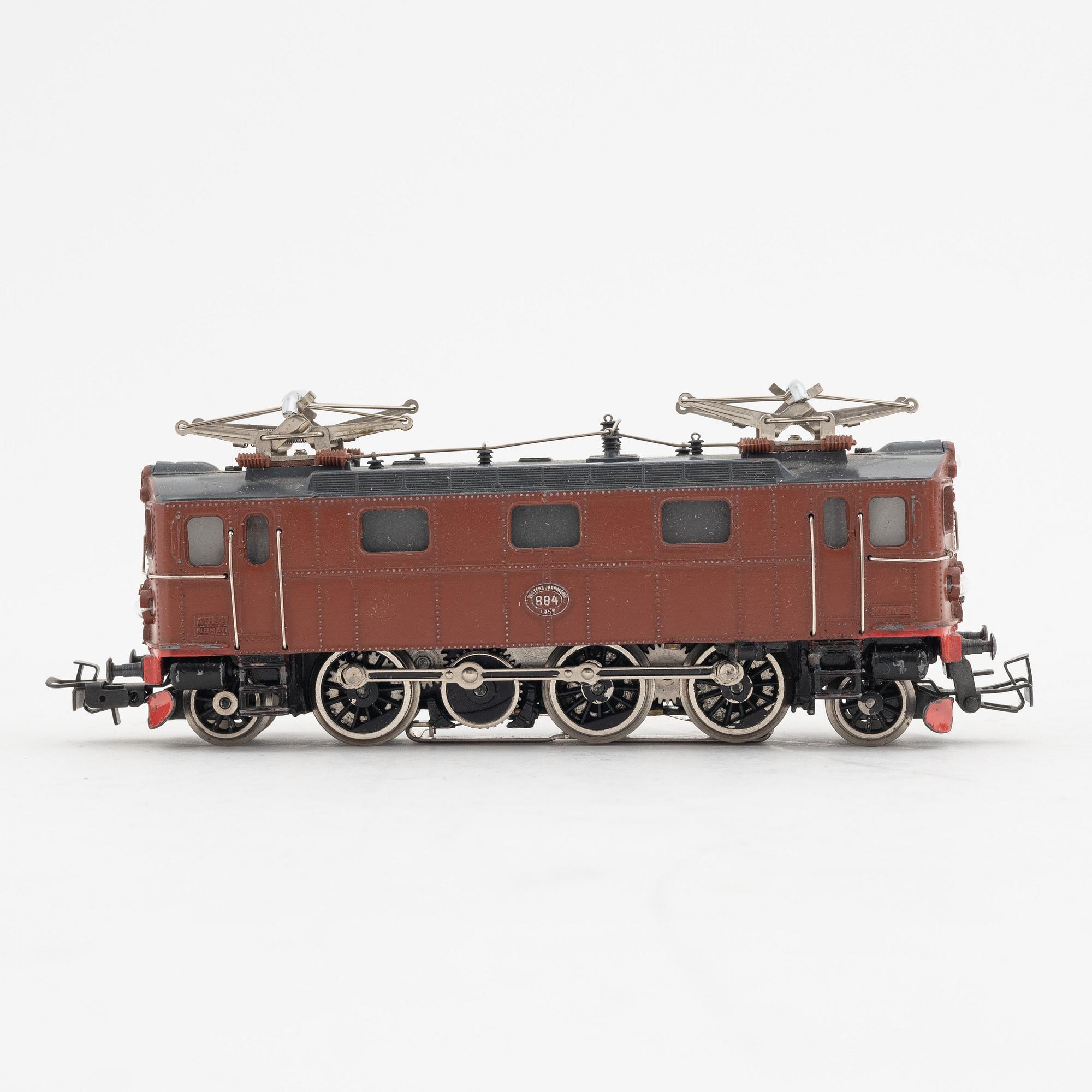Märklin, electrical locomotive model 3018, gauge H0, in box.