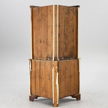Corner cabinet, late Gustavian, circa 1800.