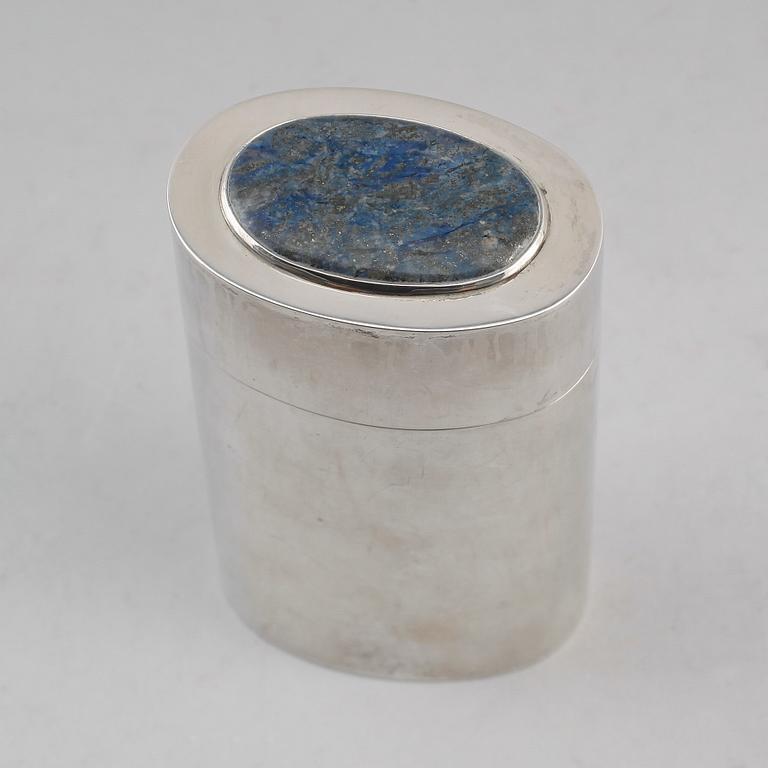 LOCKDOSA, silver, Claes E Giertta, Stockholm 1962. Vikt ca 178 gram.
