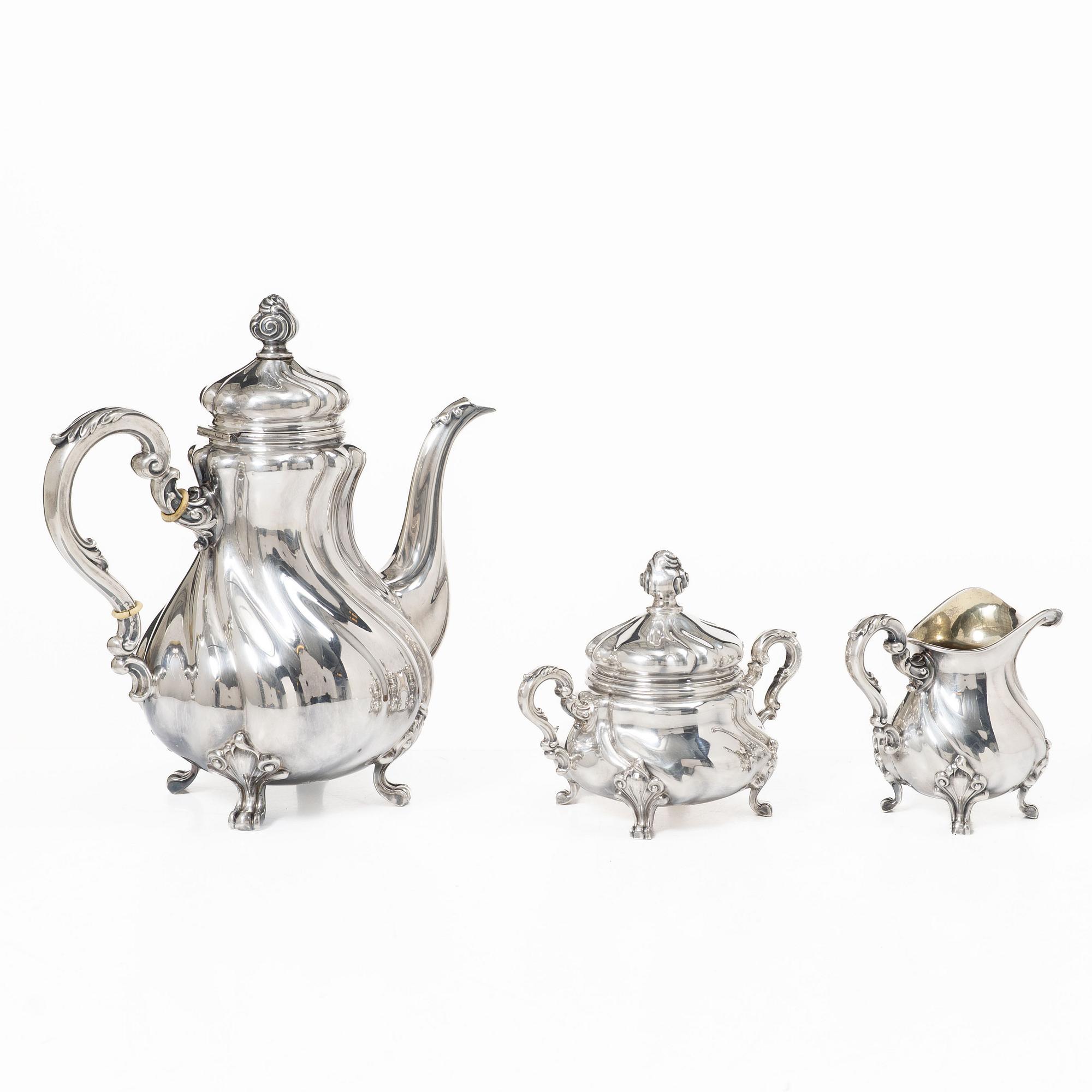 Kaffeservis, 3 delar, silver, rokokostil, Norsk Filigransfabrikk, Oslo, samt med svensk importstämpel 1942.
