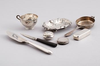 SILVERFÖREMÅL, 8 delar, silver, 1800-/1900-tal. Vikt ca 244 gram.