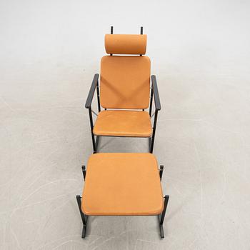 Yrjö Kukkapuro, Armchair with footstool "A500 lounge chair" for Avarte Finland, late 20th century.