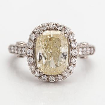 Ring, 18K vitguld, diamanter ca 6.15 ct tot. SJL-certifikat.