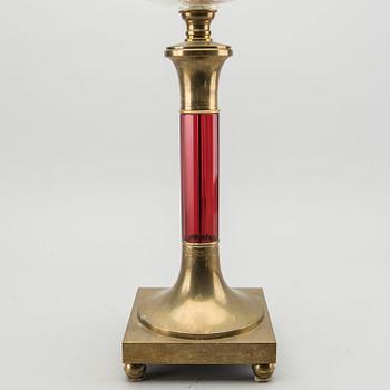 An early 20th century paraffin lamp.