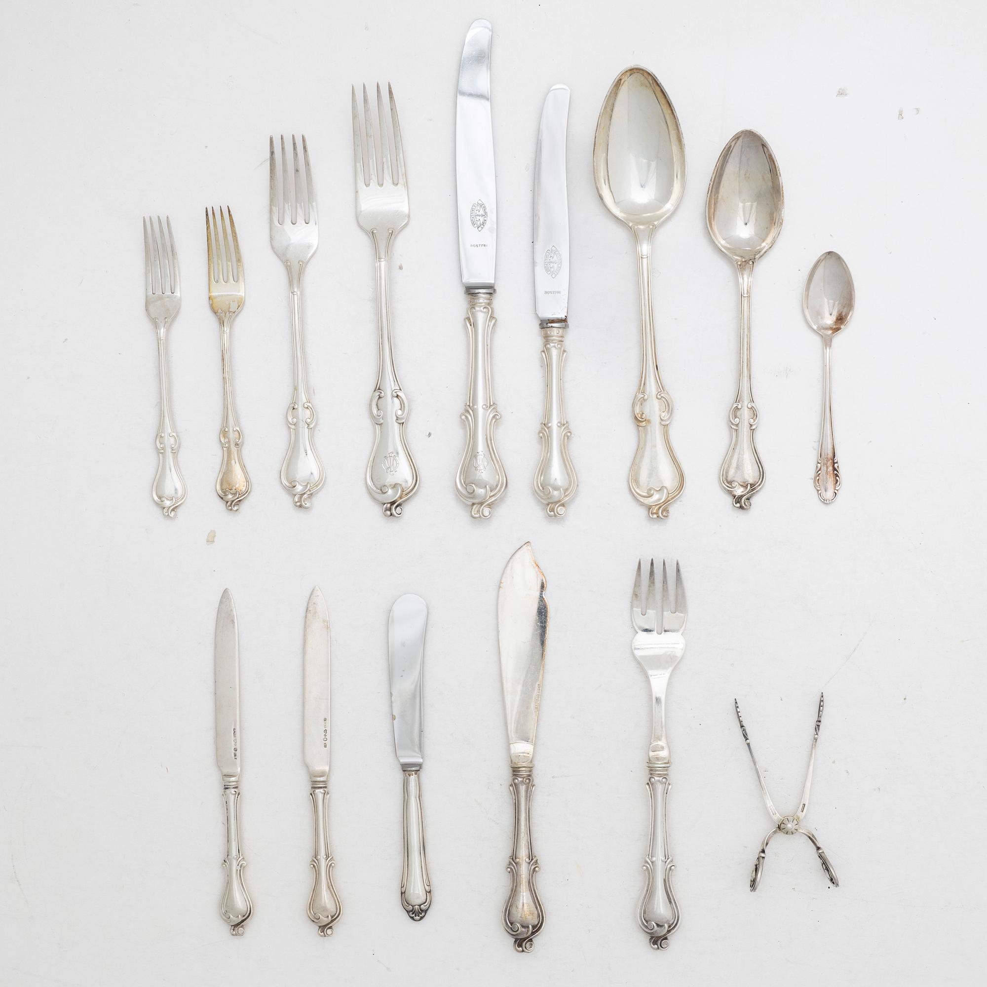 Casket with a cutlery service, approximately 218 pieces, silver, model "Adlerstråhle", GAB, 1917.