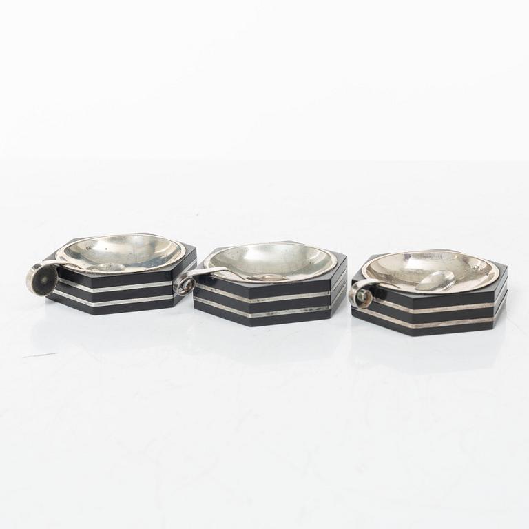 Saltkar, 3 st, silver och bakelit, GAB, Stockholm 1935-36.