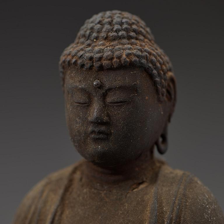 A wooden Japanese figure of Amida Buddha, Edo period, 19th Century.