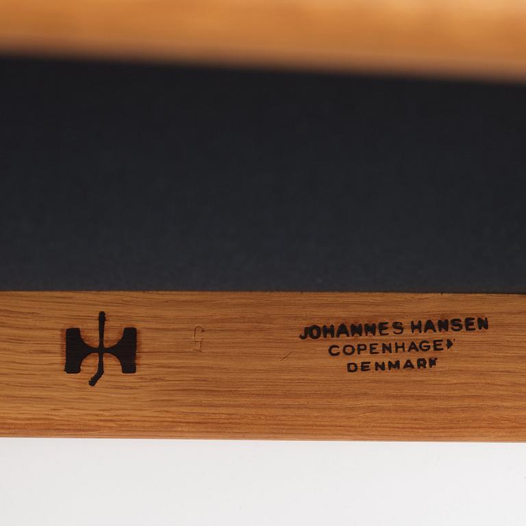 Hans J. Wegner, stolar, "The Chair" ett par, JH-503, Johannes Hansen, Danmark 1950-60-tal.