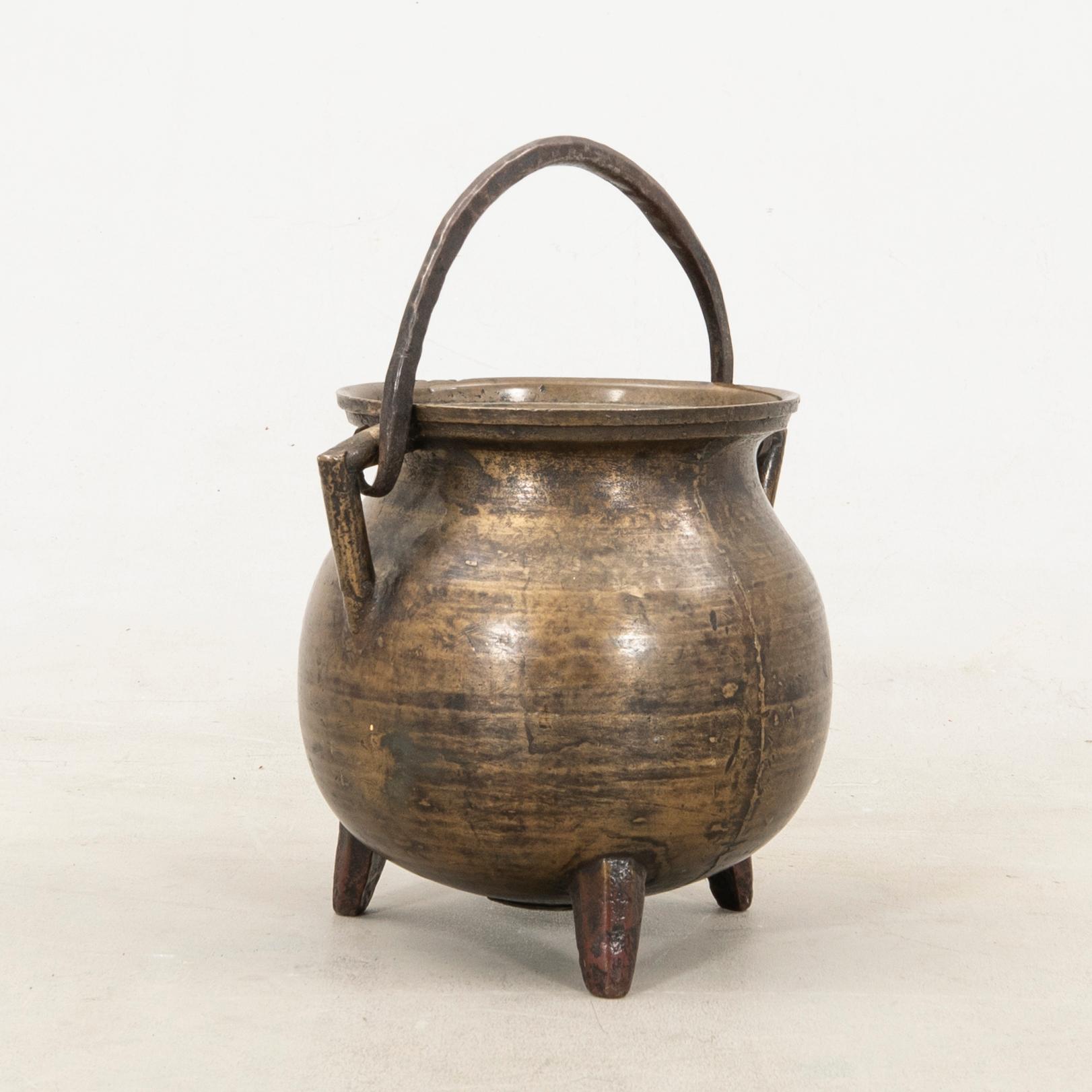 Pot 18th century or earlier.
