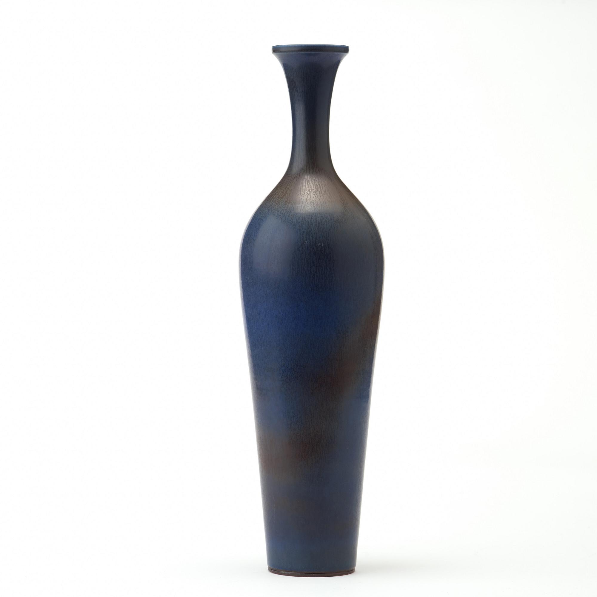 A Berndt Friberg stoneware vase, Gustavsberg studio, Sweden 1959.