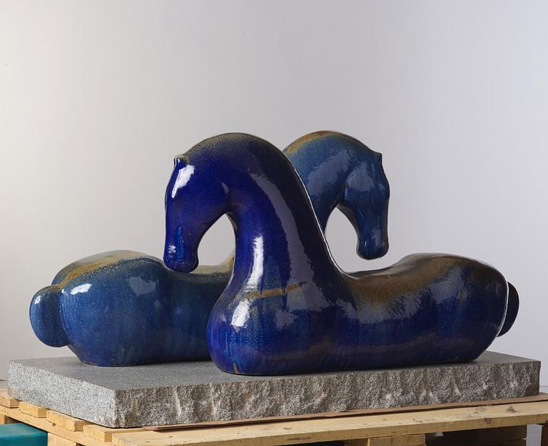 Ulla & Gustav Kraitz, a stoneware sculpture of two horses, Förslöv, Sweden.