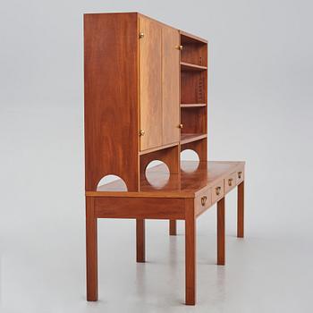Josef Frank, a bookcase model "1142", Firma Svenskt Tenn, Sweden 1950s.