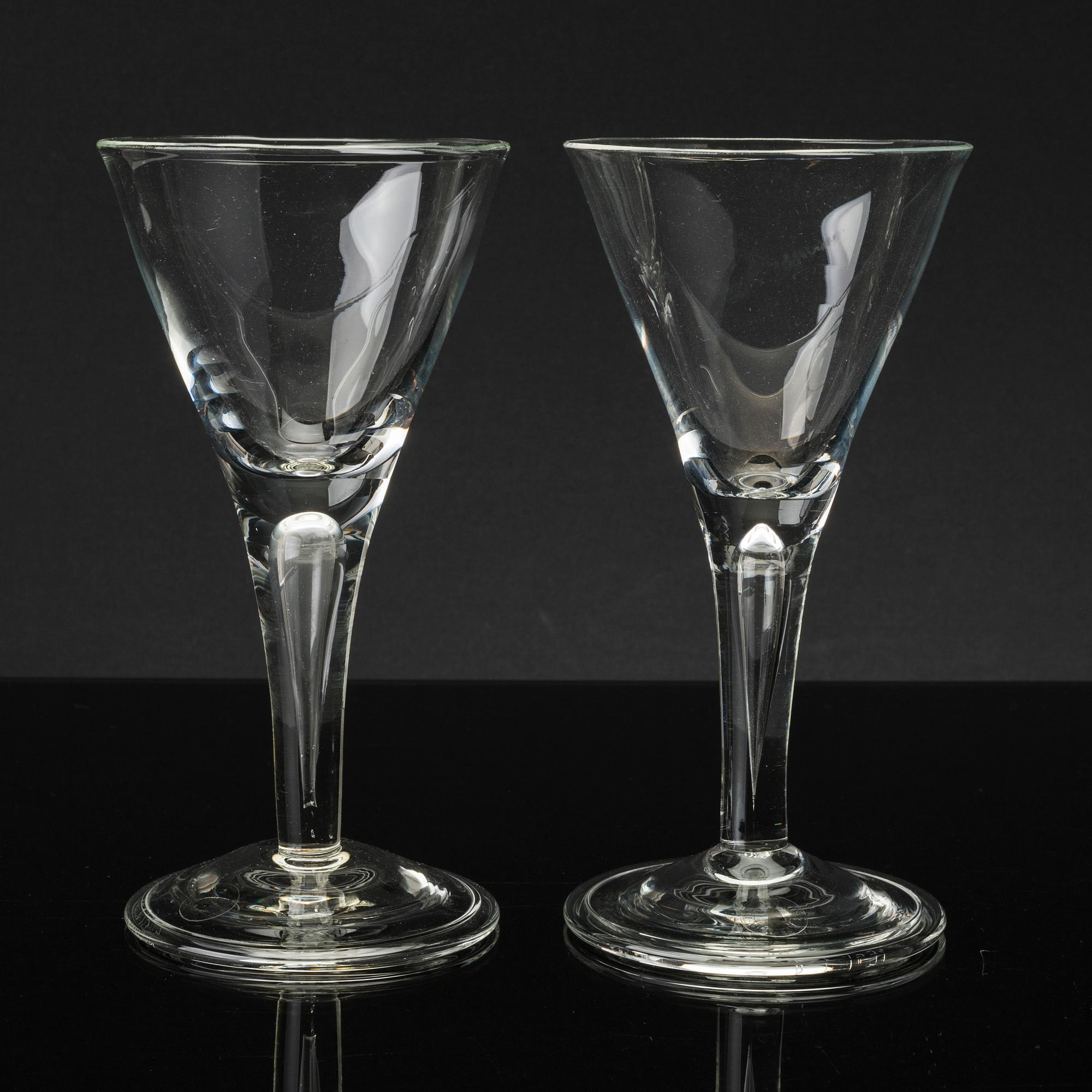 VINGLAS, SNAPSGLAS samt VATTENGLAS, 7+13+6=26 delar, "Enhörna", IKEA:s 1700-talserie, 1994.