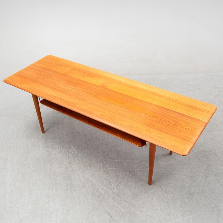 Peter Hvidt & Orla Molgaard Nielsen, a model FD 516 coffee table for France & Søn, Danmark.