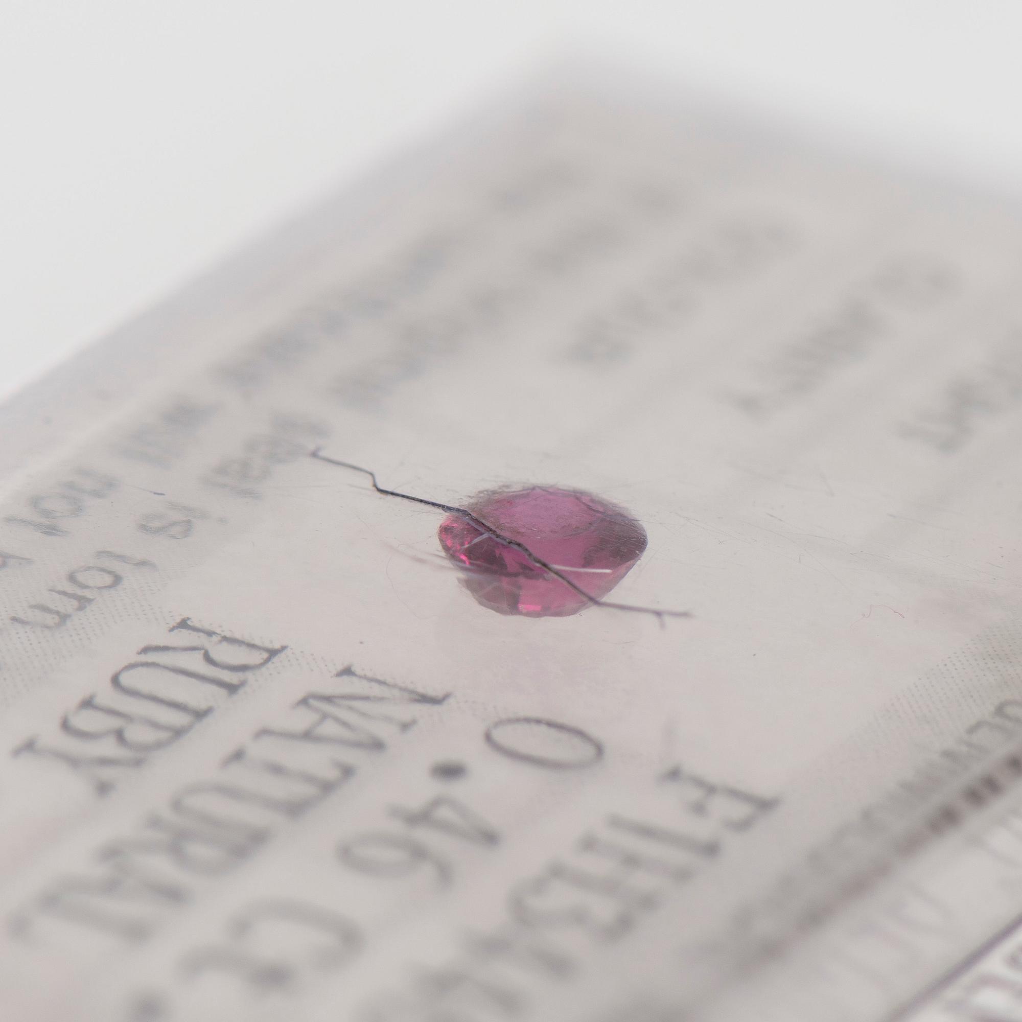 RUBIN, oval fasettslipad 0,46 ct.