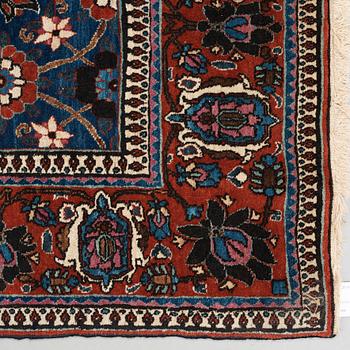 SEMI-ANTIQUE VERAMIN. 217,5 x 146,5 cm.