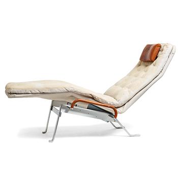 16. Sam Larsson, a "Fenix" chaise longue, Dux, Sweden 1960's.