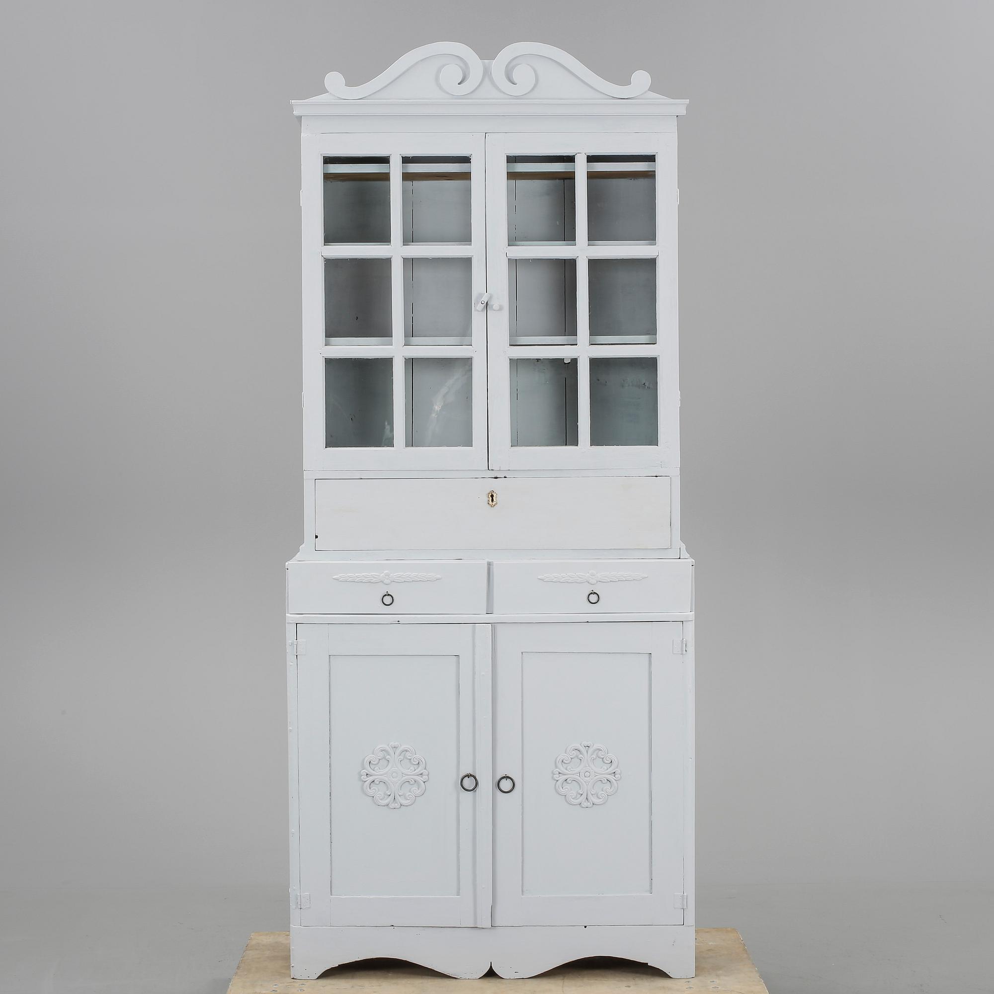 VITRINSKÅP, 1800-tal.