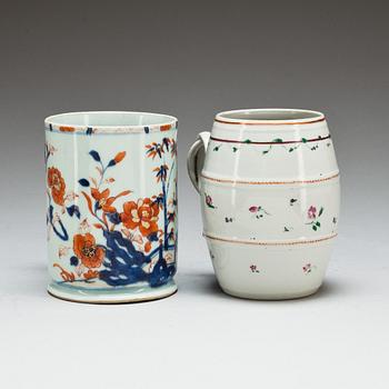 MUGGAR, 2 st. Porslin, Kina. Qianlong (1736-95).