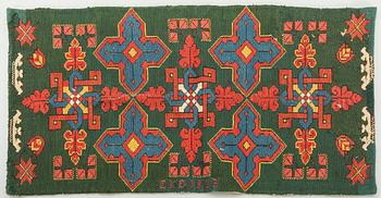 AGEDYNA (Åkdyna), twistsöm/korsstygn, Skåne, monogram EKD, daterad 1823. Ca 107 x 55,5 cm.