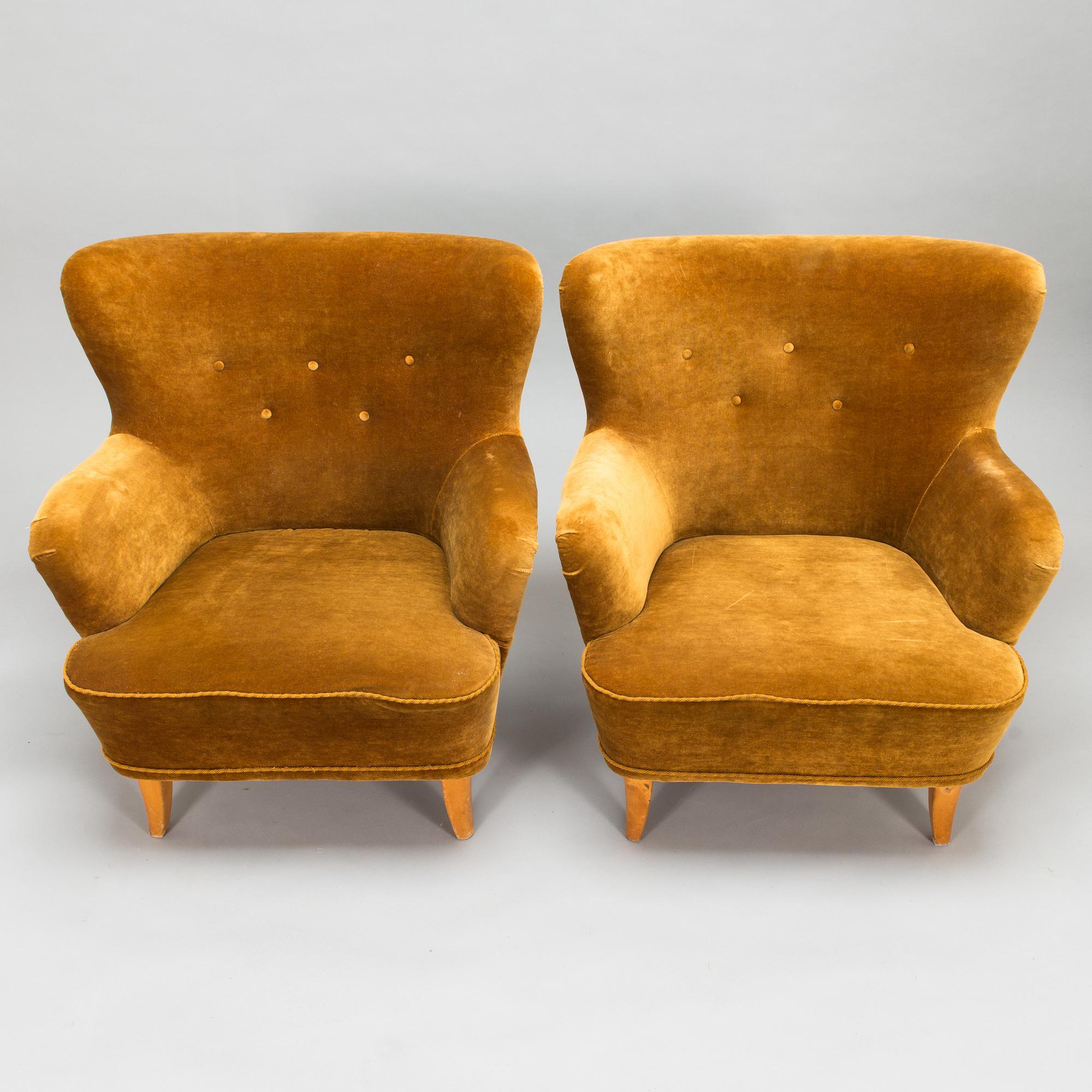 Ilmari Lappalainen, A pair of mid-20th-century 'Laila' armchairs for Asko, Finland.