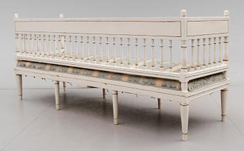 SOFFA, sengustaviansk, omkring år 1800.