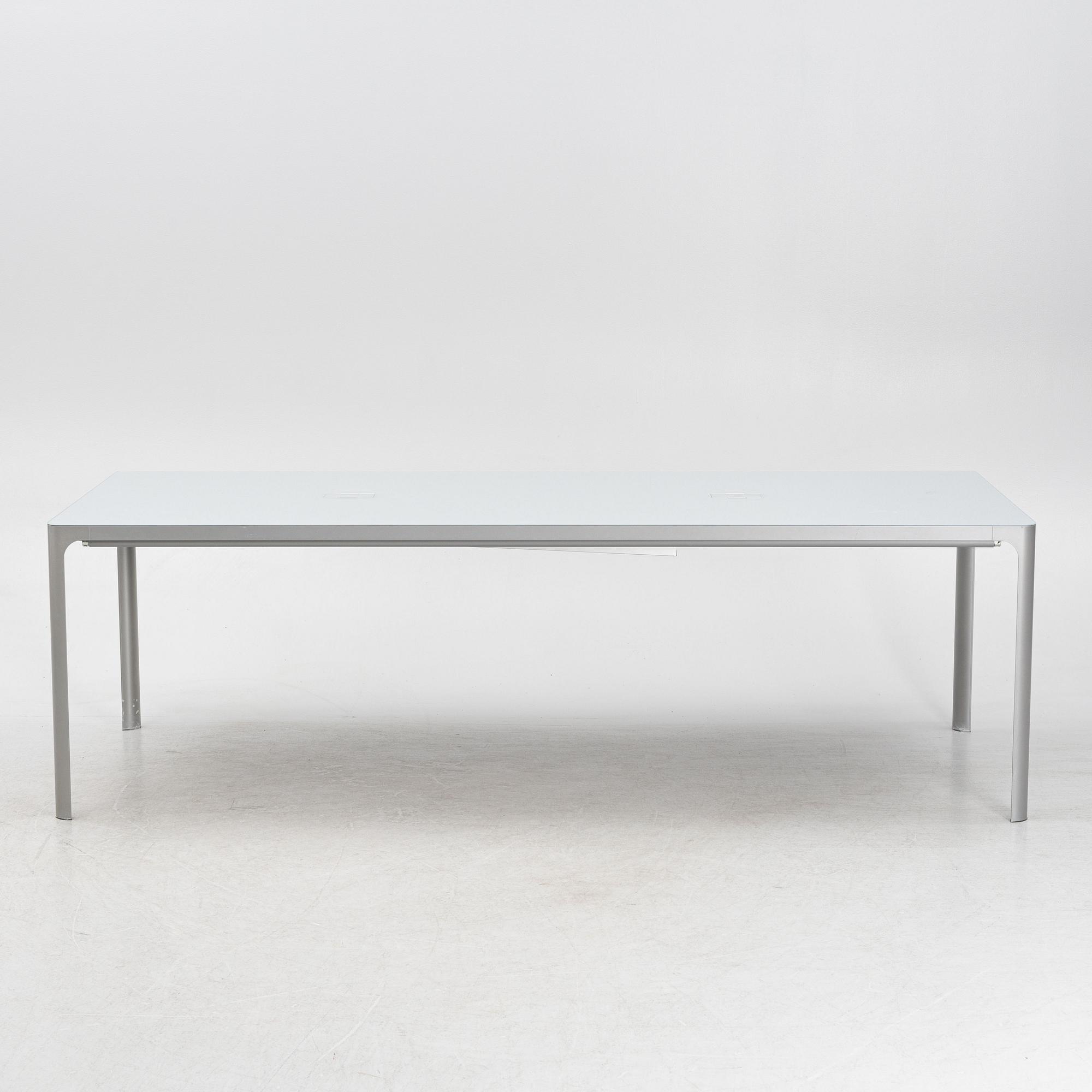 Giuseppe Bavuso, a "Flat" table, Rimadesio.